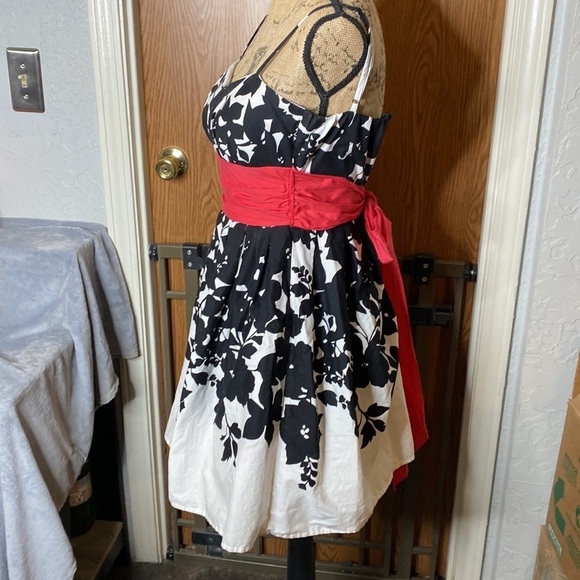 B Darlin Black White Dress w Pink Size 3/4 - Picture 2 of 6